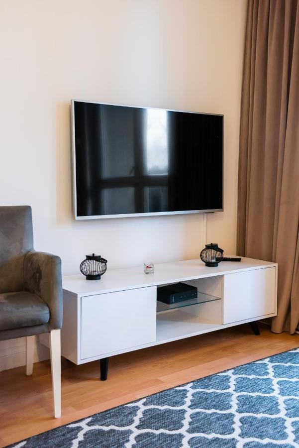 Metro Kondratowicza Velvet Apartment Warschau Exterior foto